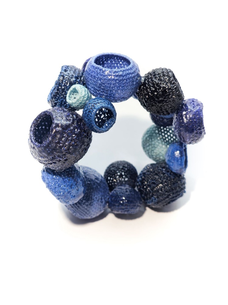 Colonia Dos (Brazalete) - Joyería Contemporánea